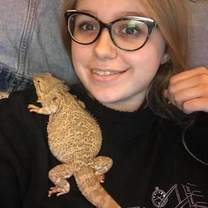 Meet your Posher, Cora